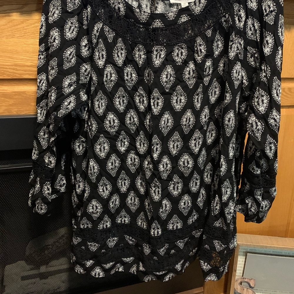 Honey Punch black white blouse